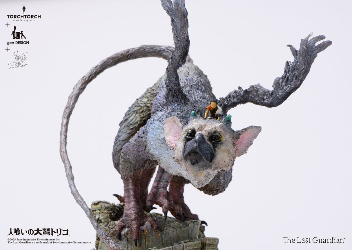 TORCH TORCH + GenDESIGN + Akishi Ueda/ The Last Guardian: Trico Art Statue