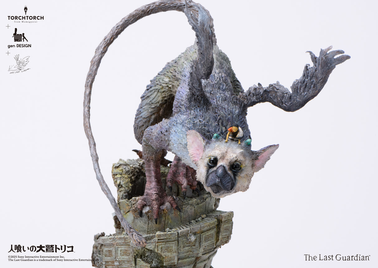 TORCH TORCH + GenDESIGN + Akishi Ueda/ The Last Guardian: Trico Art Statue