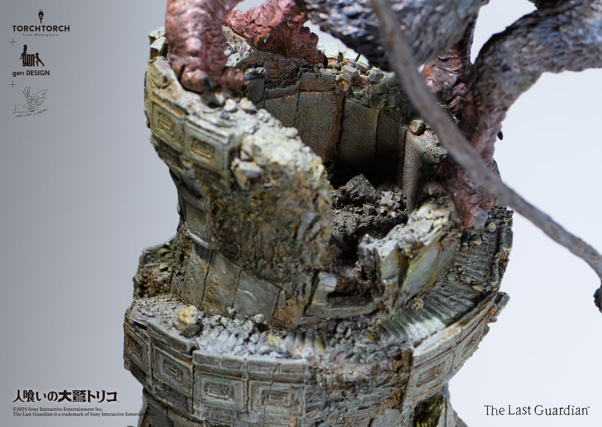 TORCH TORCH + GenDESIGN + Akishi Ueda/ The Last Guardian: Trico Art Statue
