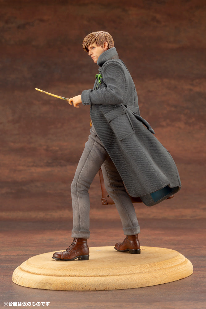 Newt Scamander ARTFX+ STATUE