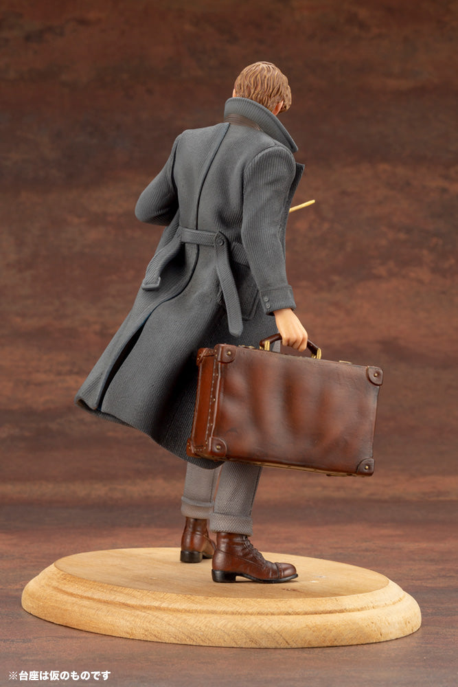 Newt Scamander ARTFX+ STATUE